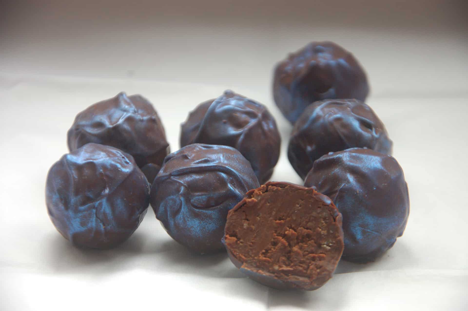 Dark chocolate truffle with "DOR BLU" cheese